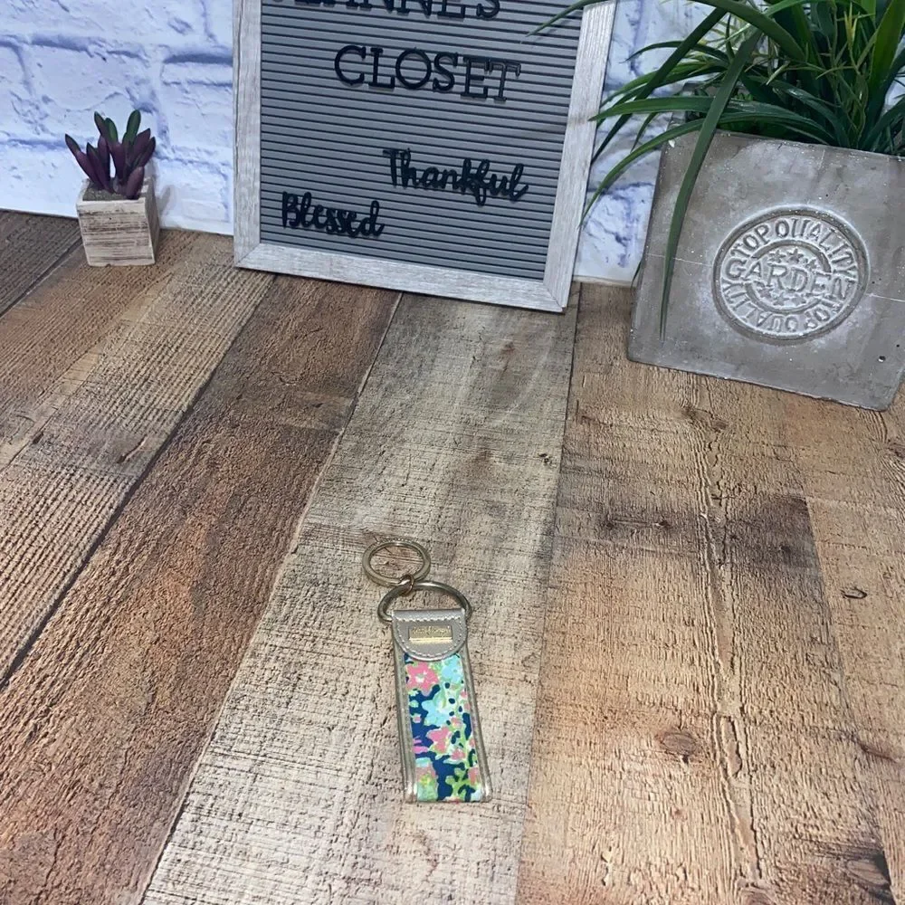 Iilly Pulitzer key fob keychain